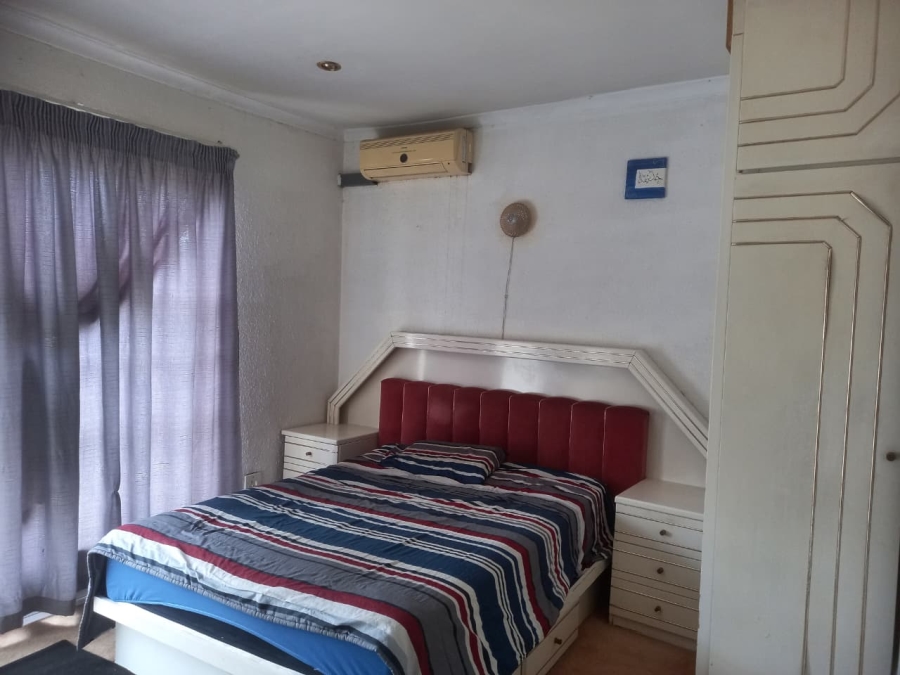 5 Bedroom Property for Sale in Manzil Park North West